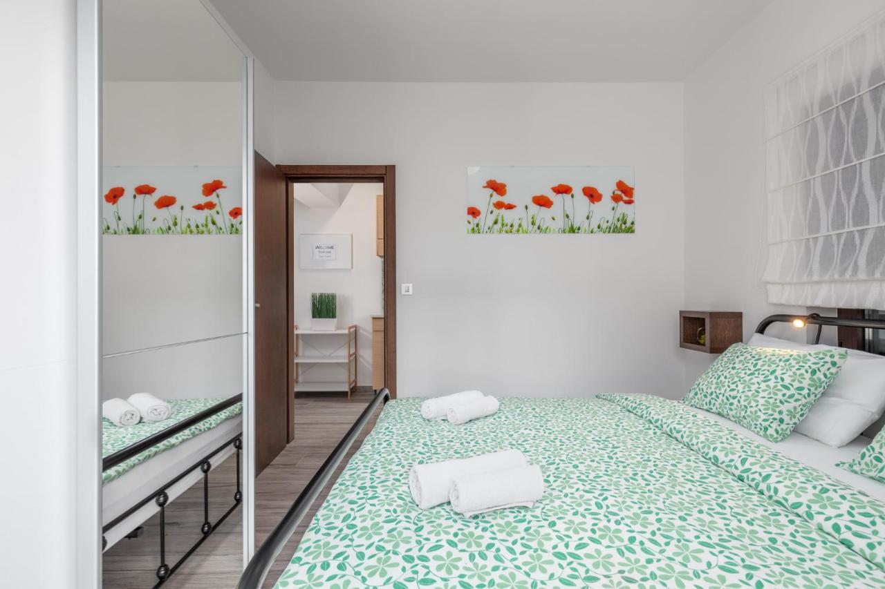 New 2020! Apartments Sanja Poreč Exteriör bild