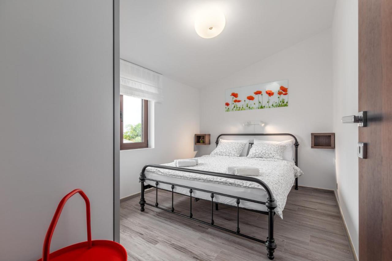 New 2020! Apartments Sanja Poreč Exteriör bild